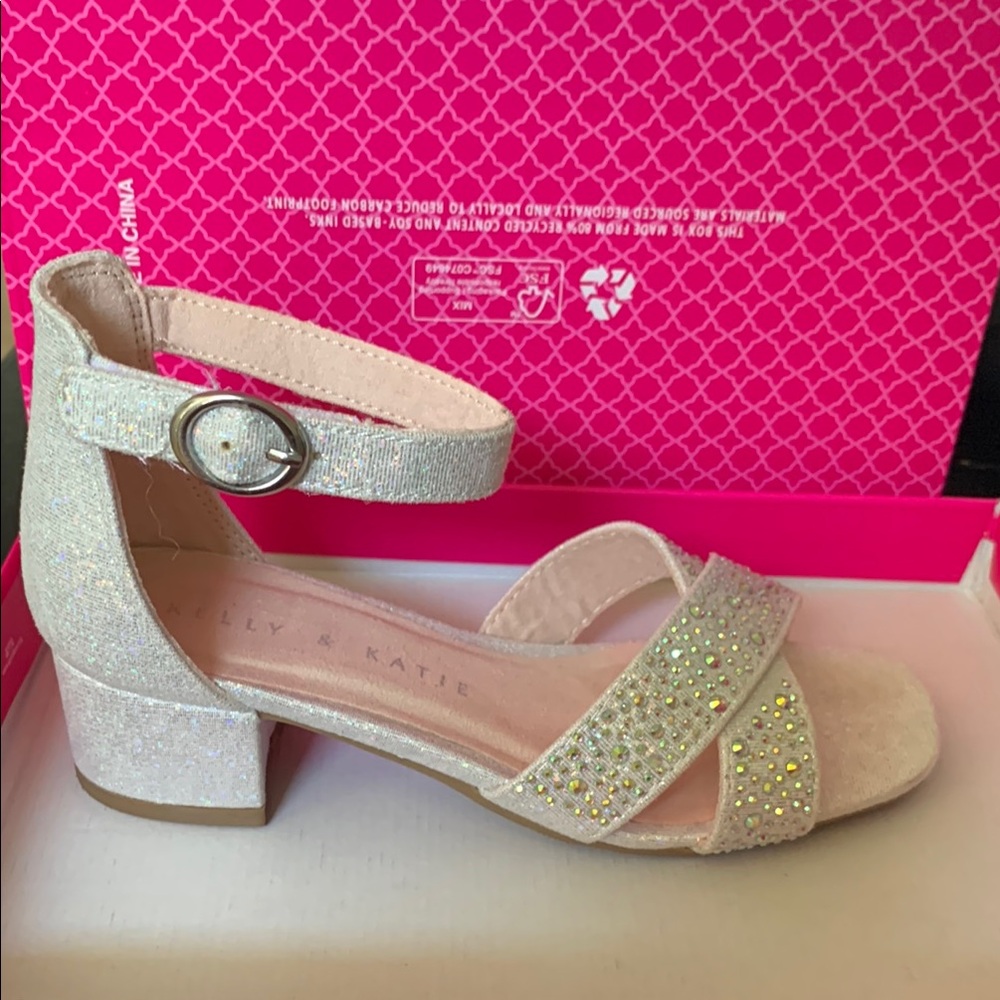 Kelly & Katie Youth Girl’s Kelsey Sandal